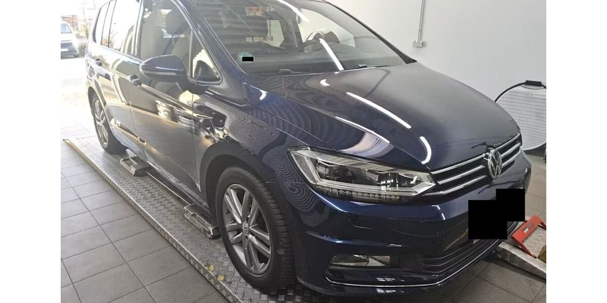 VW Touran 184.000 km 14.999 &euro; Ditzingen 71254