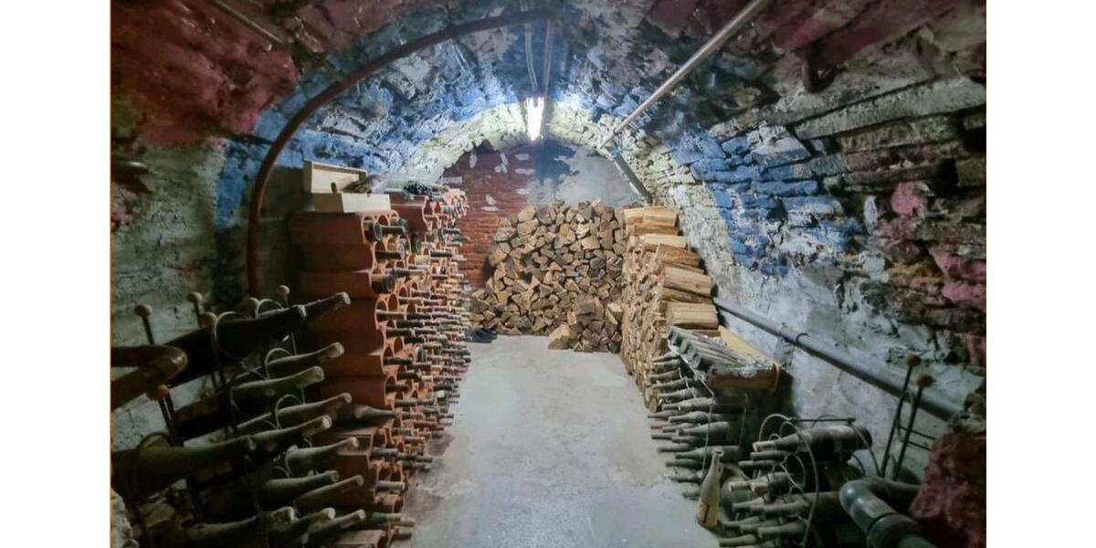 Reihenhaus Wiehl - 6 Zimmer, 150 m&sup2;, 180.000&euro; | Angebot:26156608