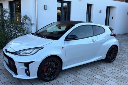 Toyota Yaris 11.000 km 36.999 &euro; München 81539