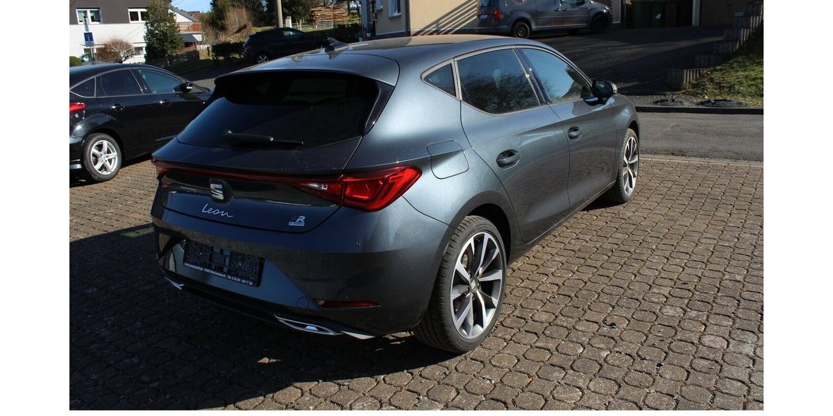 Seat Leon FR 1,4 e-HYBRID NAVI/18Zoll/LED/Kamera 74.562 km 21.900 &euro; Höchstenbach 57629