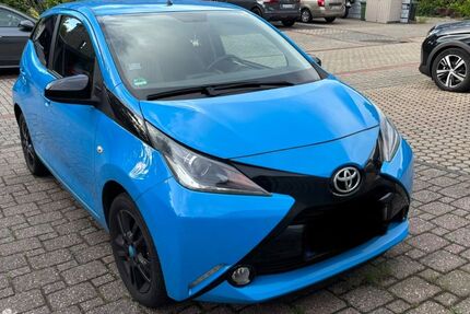 Toyota Aygo (X) 106.000 km 6.700 &euro; Alsdorf 52477