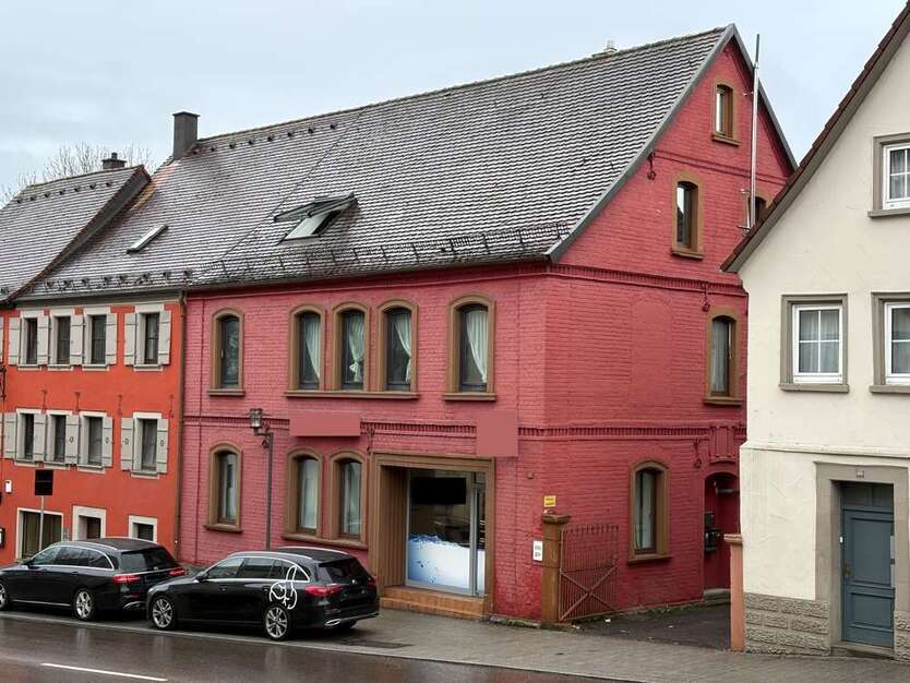 Haus zum Kaufen in Crailsheim 430.000 € 243 m²
