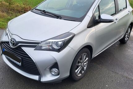 Toyota Yaris 48.903 km 10.550 € Paderborn 33100