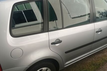 VW Touran 107.870 km 4.200 € Langerringen 86853