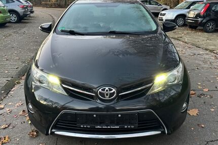 Toyota Auris 180.000 km 7.499 &euro; Gelsenkirchen 45879