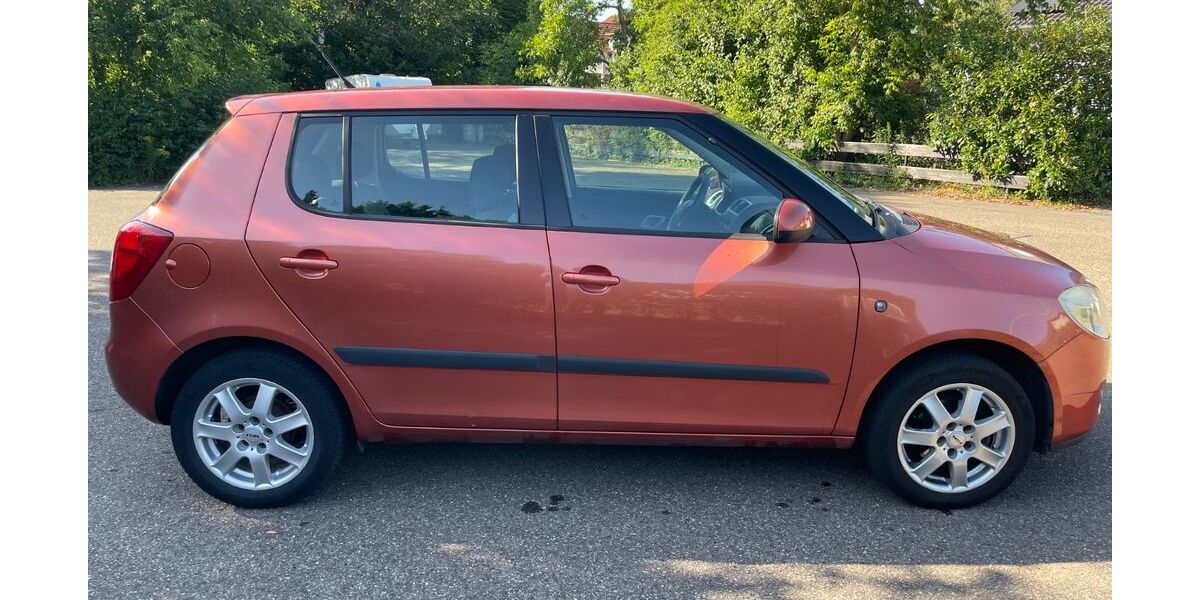 Skoda Fabia 114.000 km 2.400 &euro; Neuffen 72639