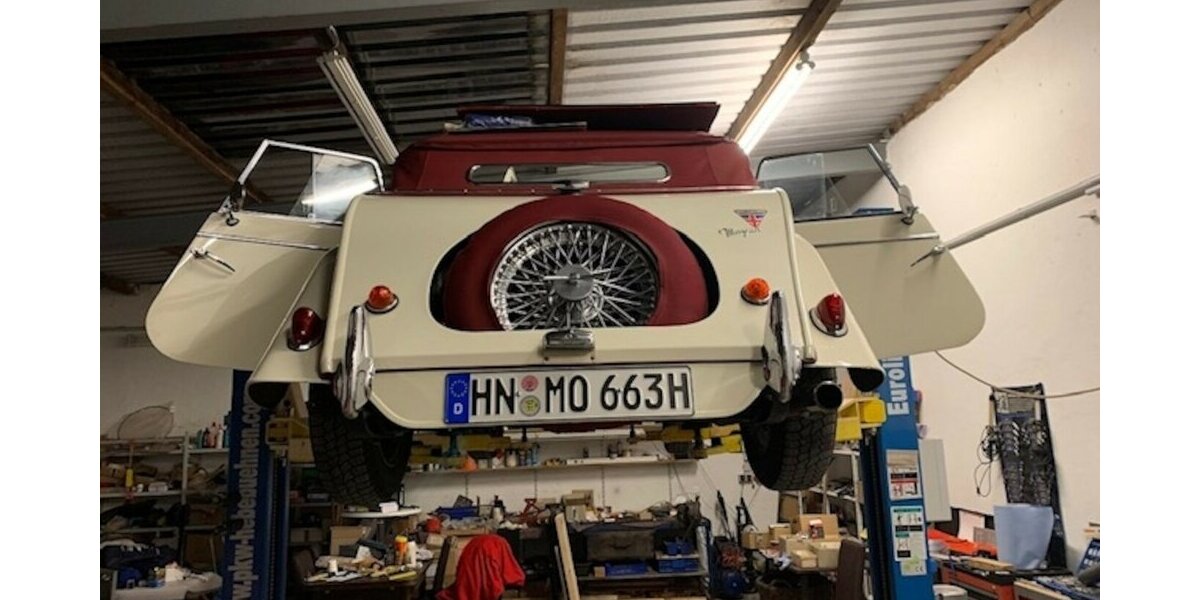 Morgan Plus 4 Landaulet 3 Pos.Verdeck Drophead Coupé 78.000 km 49.999 &euro; Hamburg 22339