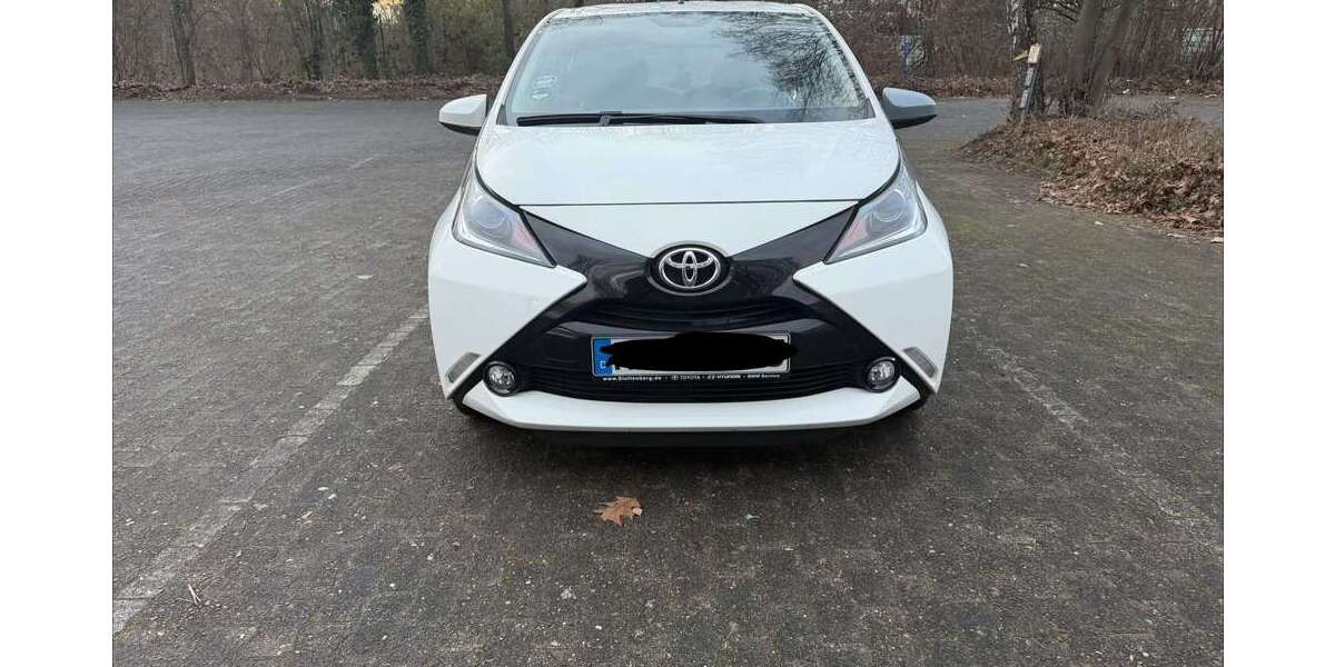 Toyota Aygo 104.000 km 5.000 &euro; wandsbek 22143