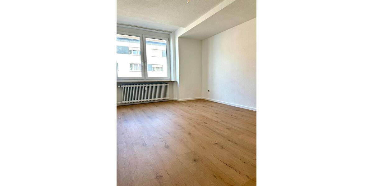 Etagenwohnung Nürnberg Glockenhof - 3 Zimmer, 83 m&sup2;, 1.120&euro; | Angebot:26433958