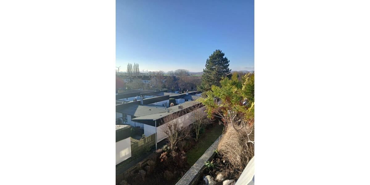 75 m² Eigentumswohnung plus ca. 50 m² ausbaufähigen Dachboden 3 zimmer