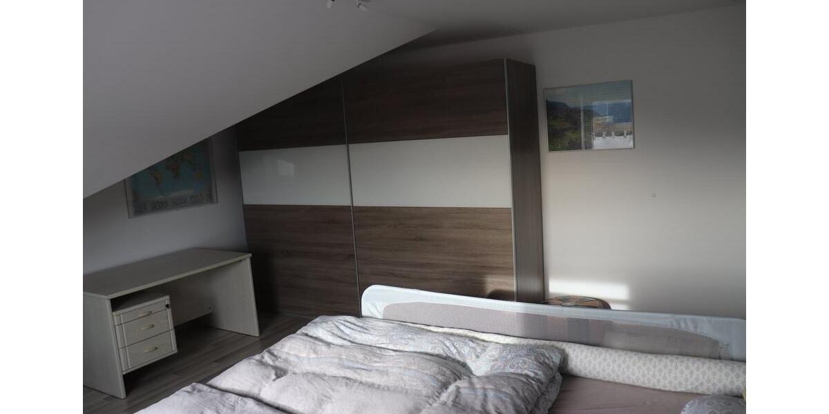 Dachgeschoßwohnung Teublitz - 3 Zimmer, 109 m&sup2;, 820&euro; | Angebot:26004649