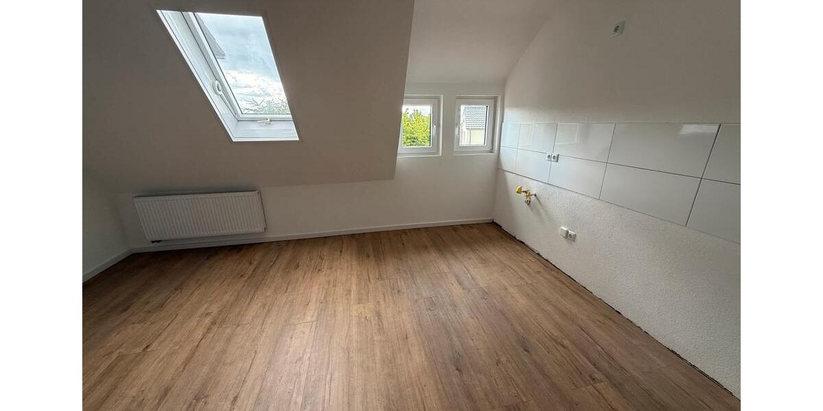 Dachgeschoßwohnung Breuna - 2 Zimmer, 65 m&sup2;, 690&euro; | Angebot:26637942