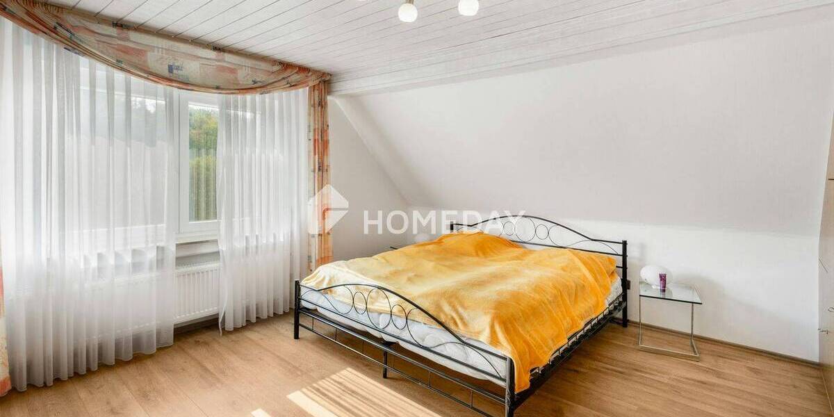 Doppelhaushälfte Wiehl Neuklef - 8 Zimmer, 231 m&sup2;, 369.000&euro; | Angebot:26569191