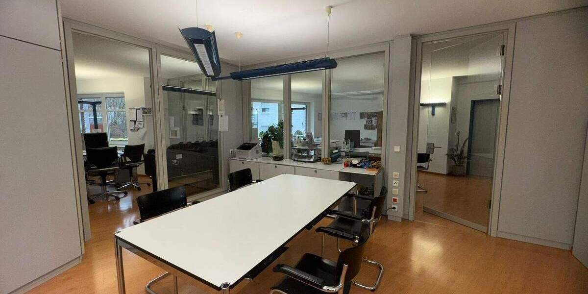 Gewerbeobjekt Schieder-Schwalenberg Schieder - 3 Zimmer, 120 m&sup2;, 960&euro; | Angebot:24594945