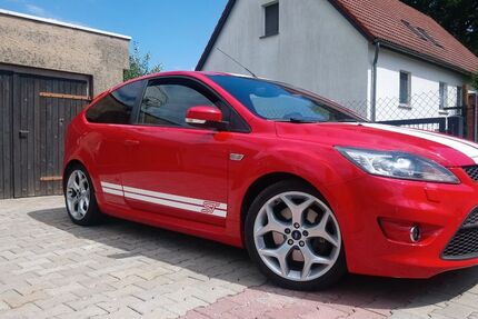 Ford Focus 97.500 km 12.000 &euro; Neuhausen 03058