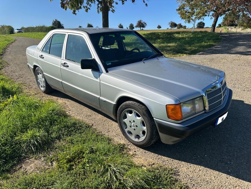 Mercedes-Benz 190 59.500 km 14.999 € Schlaitdorf 72667
