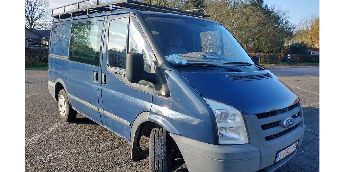 Ford Transit 129.600 km 4.990 &euro; Bremerhaven 27578