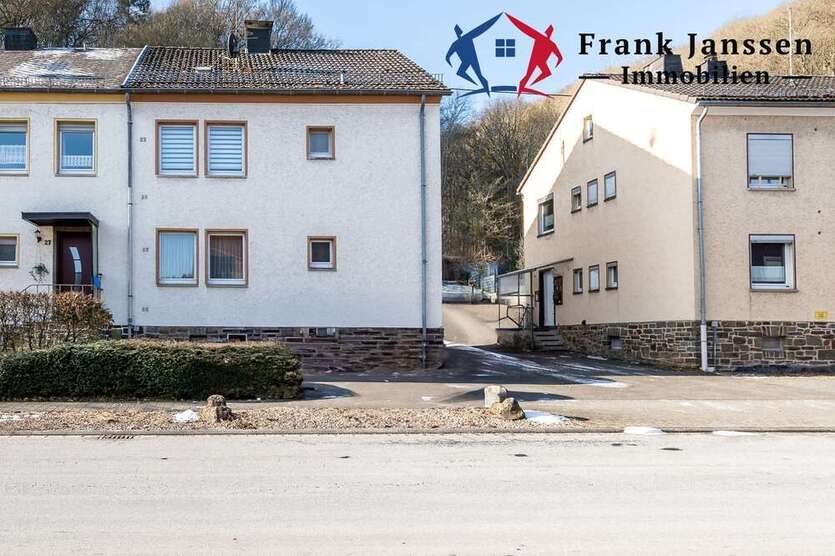 Haus zum Kaufen in Jünkerath 122.000 € 106 m²