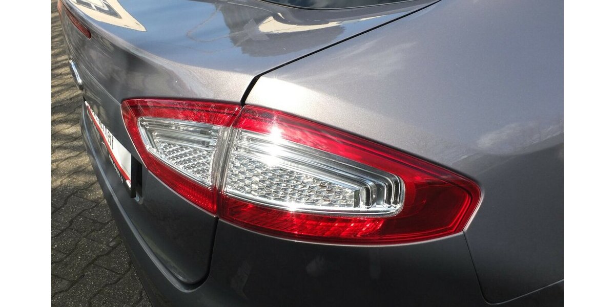 Ford Mondeo 2.0TDCi AUTOMATIC-PROBLEME NAVI XENON PDC B 143.215 km 7.000 &euro; Köln 50858