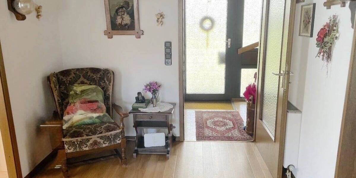 PROVISIONSFREI FÜR KÄUFER !!! - Geräumiges 2-Generationenhaus in ME - WEST !! 7 zimmer