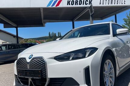 BMW i4 28.600 km 37.900 &euro; Willmering bei Cham 93497