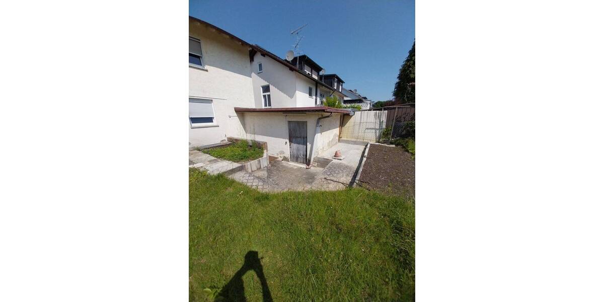 Doppelhaushälfte Singen - 6 Zimmer, 135 m&sup2;, 225.000&euro; | Angebot:26852759