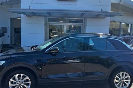 VW T-Roc 4.858 km 26.500 &euro; Woldegk 17348