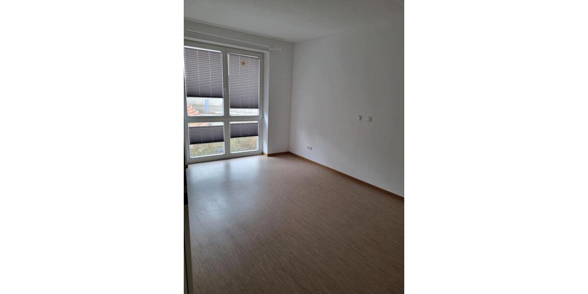 Etagenwohnung Artern - 2 Zimmer, 77 m&sup2;, 538&euro; | Angebot:25100787