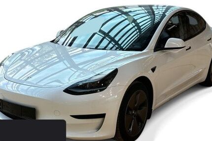 Tesla Model 3 33.543 km 27.700 &euro; Hanau 63457