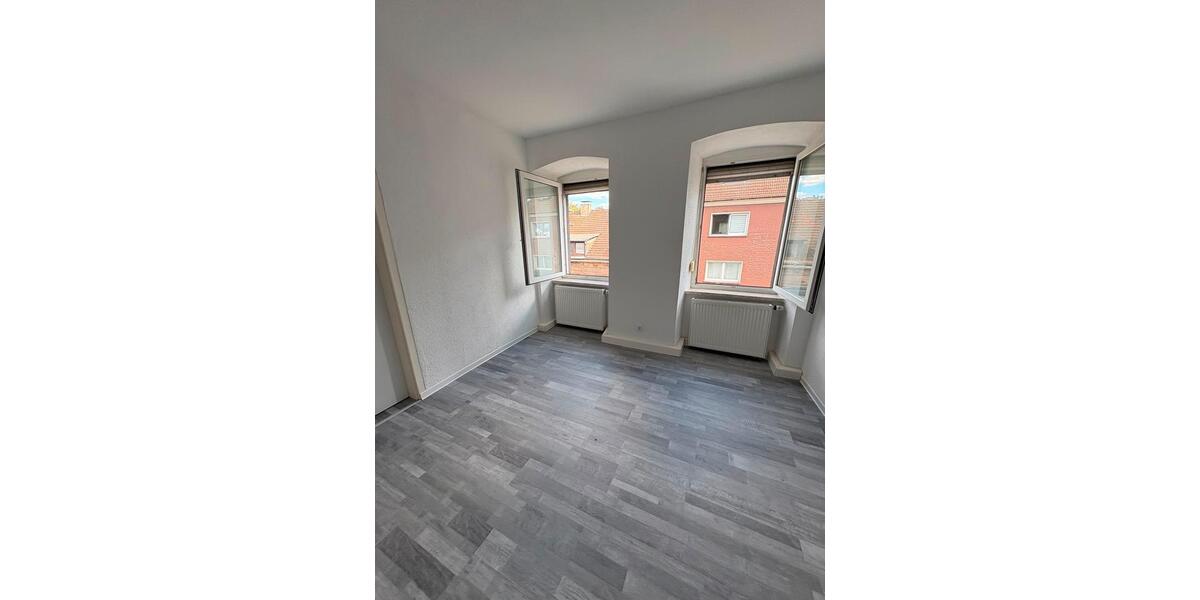 Etagenwohnung Neunkirchen - 4 Zimmer, 100 m&sup2;, 840&euro; | Angebot:26673545