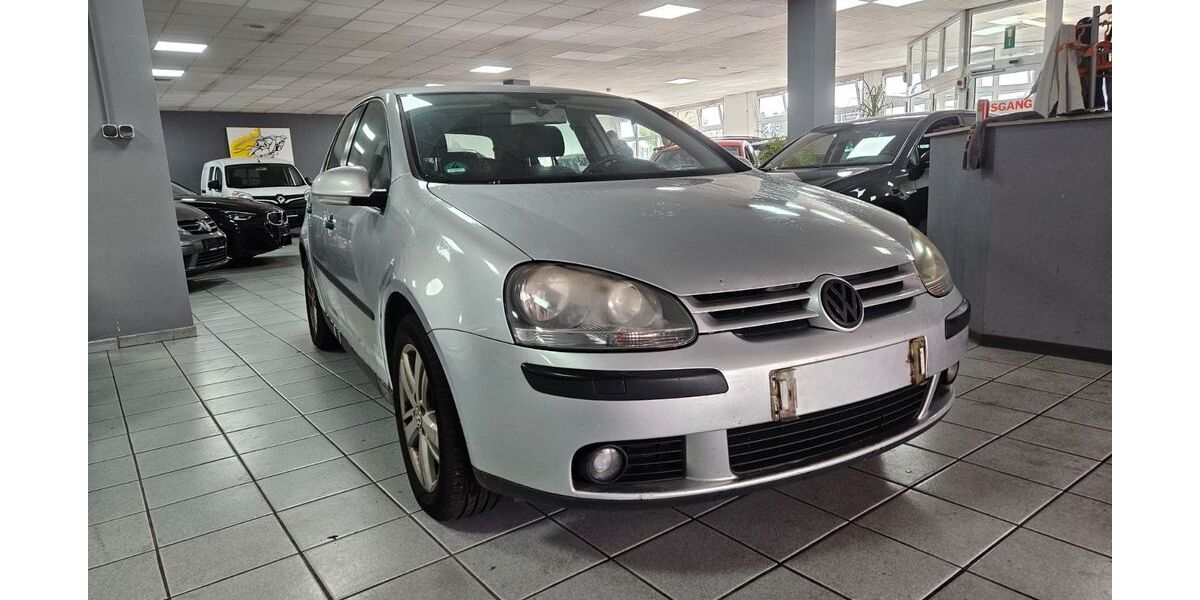 VW Golf 270.000 km 2.490 &euro; Limburg an der Lahn 65556