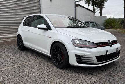 VW Golf 171.000 km 13.800 € Bad Camberg 65520