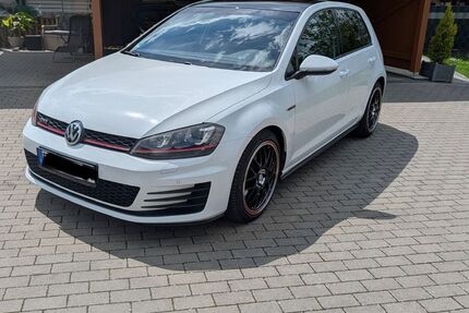 VW Golf 87.800 km 14.200 &euro; Höchst 64739