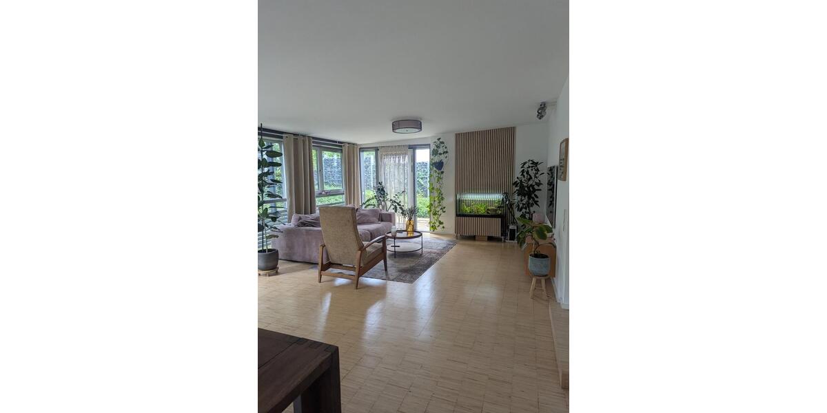 Einfamilienhaus Korntal-Münchingen Münchingen - 8 Zimmer, 250 m&sup2;, 899.000&euro; | Angebot:24726949