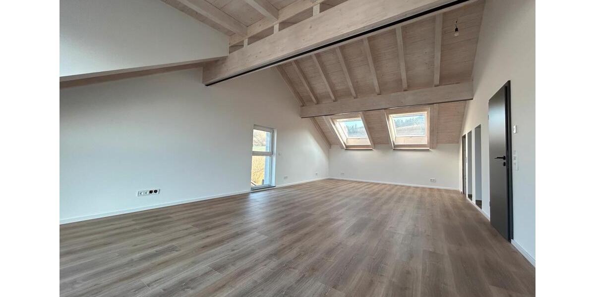 Maisonettenwohnung Hargesheim - 6 Zimmer, 205 m&sup2;, 2.200&euro; | Angebot:25083965