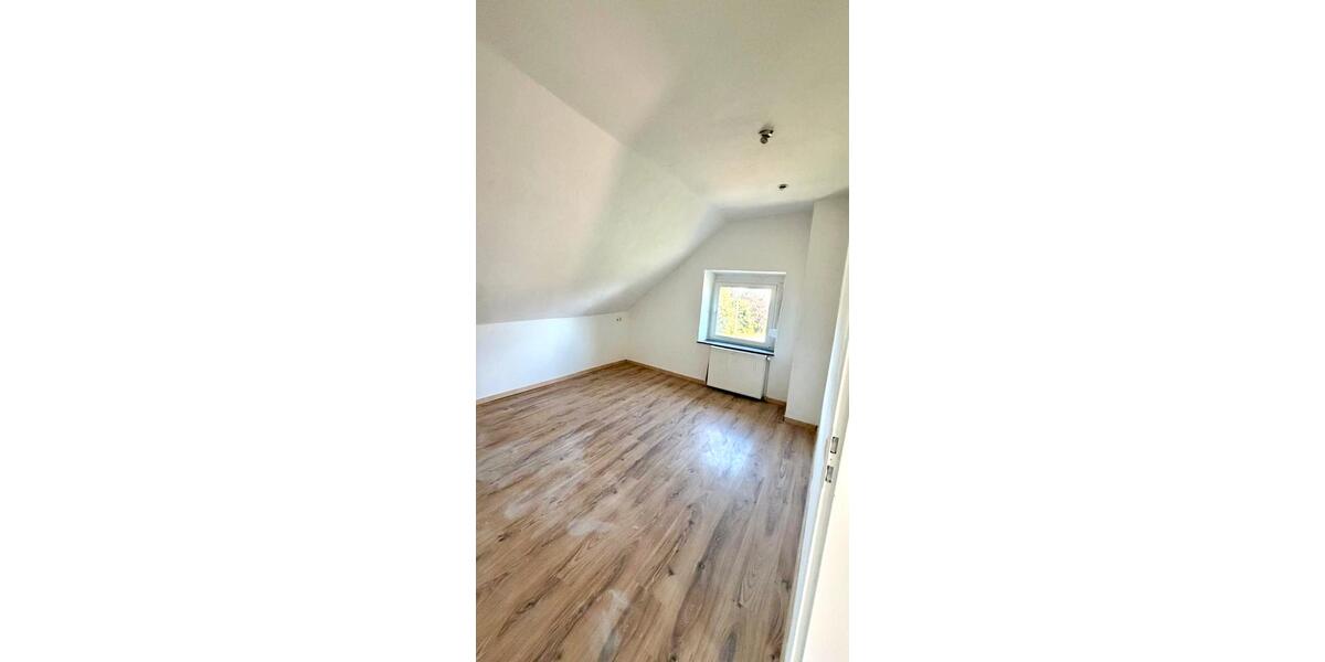 Einfamilienhaus Losheim am See - 6 Zimmer, 120 m&sup2;, 129.000&euro; | Angebot:27092310