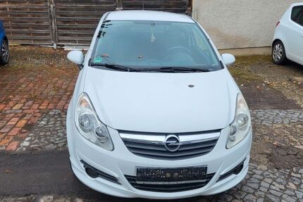 Opel Corsa 56.000 km 5.900 &euro; ZECHAU 04617