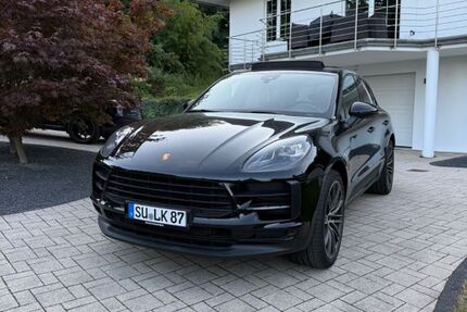 Porsche Macan 97.000 km 45.900 € Siegburg 53721