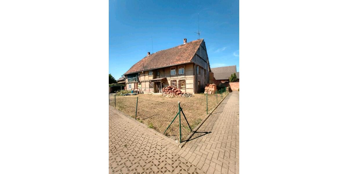 Einfamilienhaus Lengede - 10 Zimmer, 380 m&sup2;, 27.300&euro; | Angebot:25280896