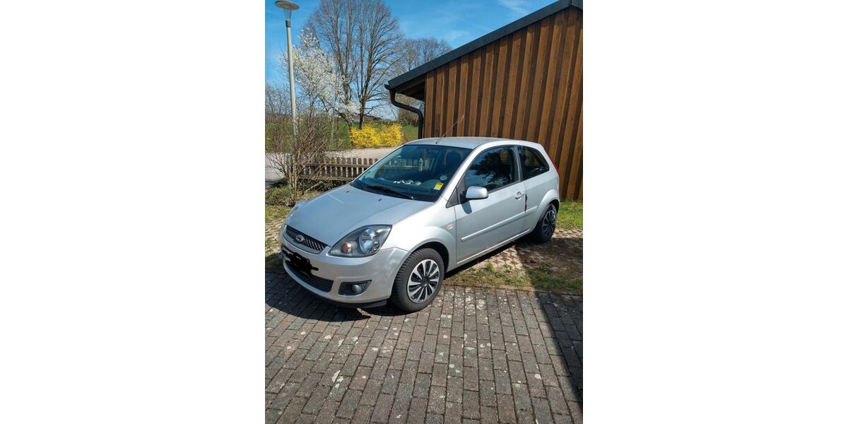 Ford Fiesta 74.900 km 3.100 &euro; Altfraunhofen 84169