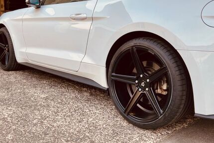 Ford Mustang 99.000 km 24.499 € Petersberg 36100