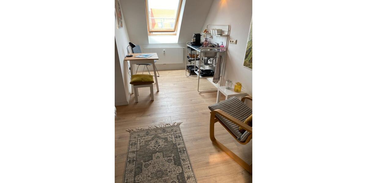 Dachgeschoßwohnung Leipzig Nordwest - 1 Zimmer, 19 m&sup2;, 650&euro; | Angebot:26704621