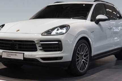 Porsche Cayenne 42.700 km 75.660 &euro; Frankfurt am Main 65936