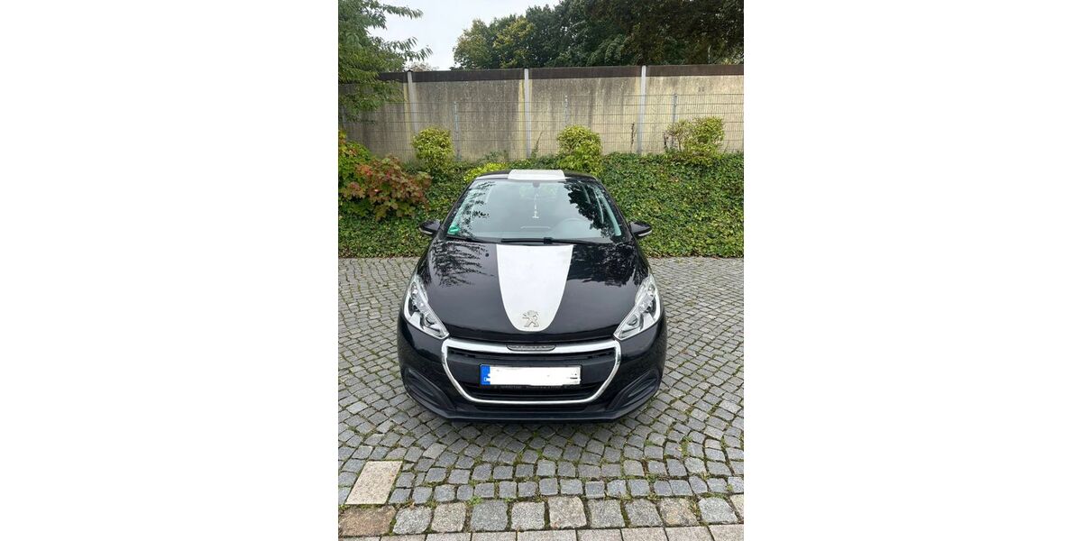 Peugeot 208 95.000 km 4.500 &euro; Lübeck 23554