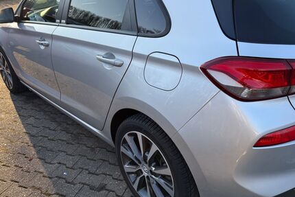 Hyundai i30 60.999 km 18.200 &euro; Hemer 58675