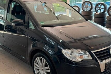 VW Touran 209.513 km 5.800 &euro; Obersulm 74182