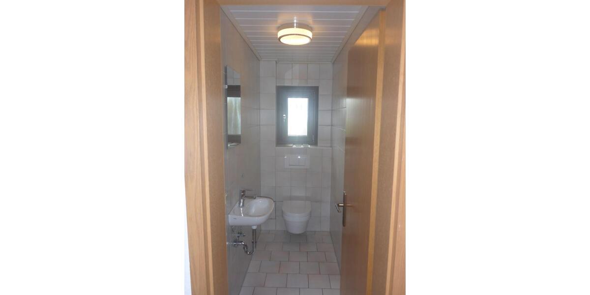 Wohntraum im Grünen: Attraktive, helle 2-Zimmer-EG-Wohnung mit Terrasse, modernisiert & renoviert auf parkähnlichem Areal, Raubach - 2- Raubach | Angebot:24576305