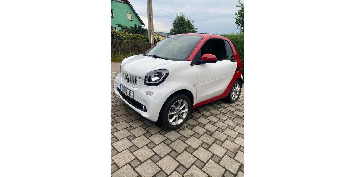 Smart Fortwo Cabrio 34.750 km 11.800 € Auerbach 09392