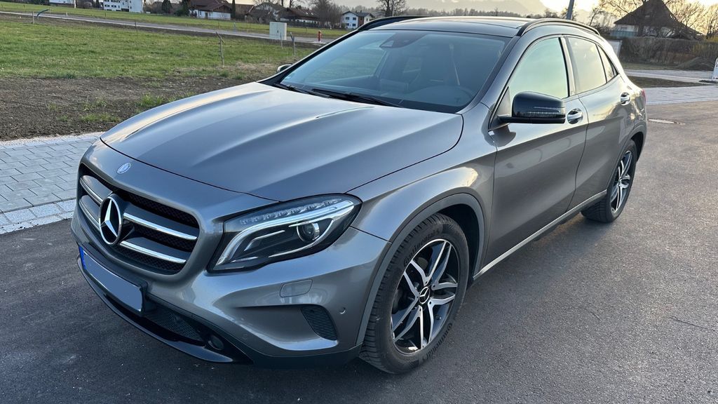 Mercedes-Benz GLA 220 149.800 km 16.900 &euro; Übersee 83236