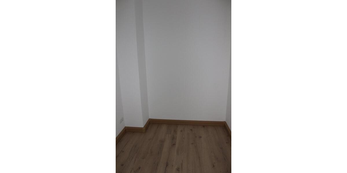 Erdgeschoßwohnung Marienberg - 3 Zimmer, 100 m&sup2;, 400&euro; | Angebot:24849892